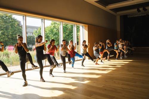 A variety of active sessions at the first " REDUCE " Body & Mind Festival, featuring yoga, Pilates, kickboxing, e-bike tours, and much more.