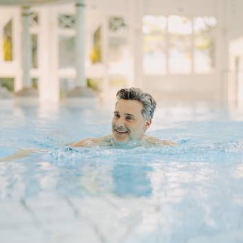 Indoor pool at the adults-only Hotel REDUCE Thermal ****S