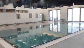 Indoor swimming pool at REDUCE Kurmittelhaus in Bad Tatzmannsdorf