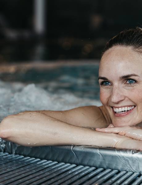 Lady in the whirlpool in the thermal spa at the REDUCE Hotel Vital ****S Bad Tatzmannsdorf.