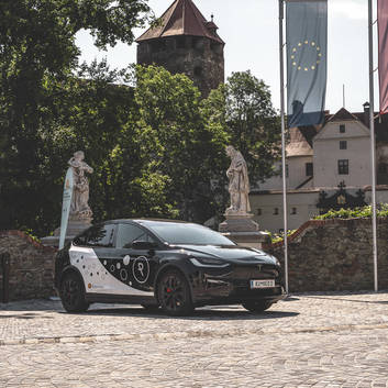 with the Tesla to the castle Schlaining