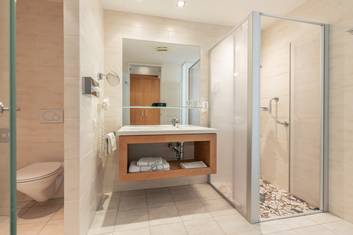 "Superior" bathroom at Hotel Vital