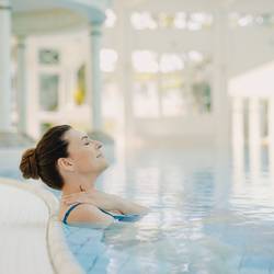 Entspannug im Thermenbereich im REDUCE Gesundheitsresort