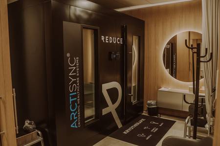 Cryotherapy in the cold chamber