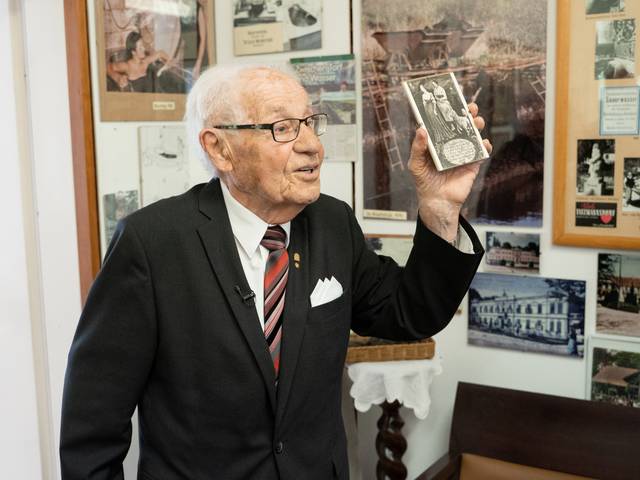 3000th guided tour of the Bad Tatzmannsdorf spa museum by Dir. Sillner
