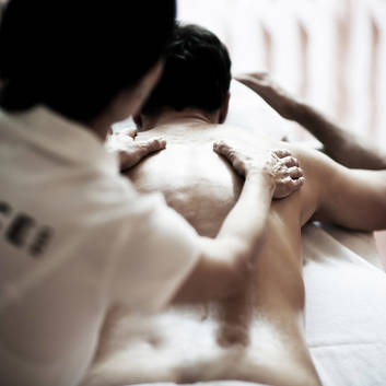 Massage at REDUCE health resort