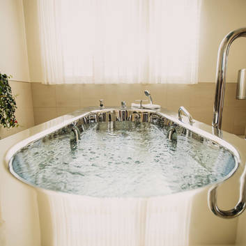 Carbonic acid bath in REDUCE health resort